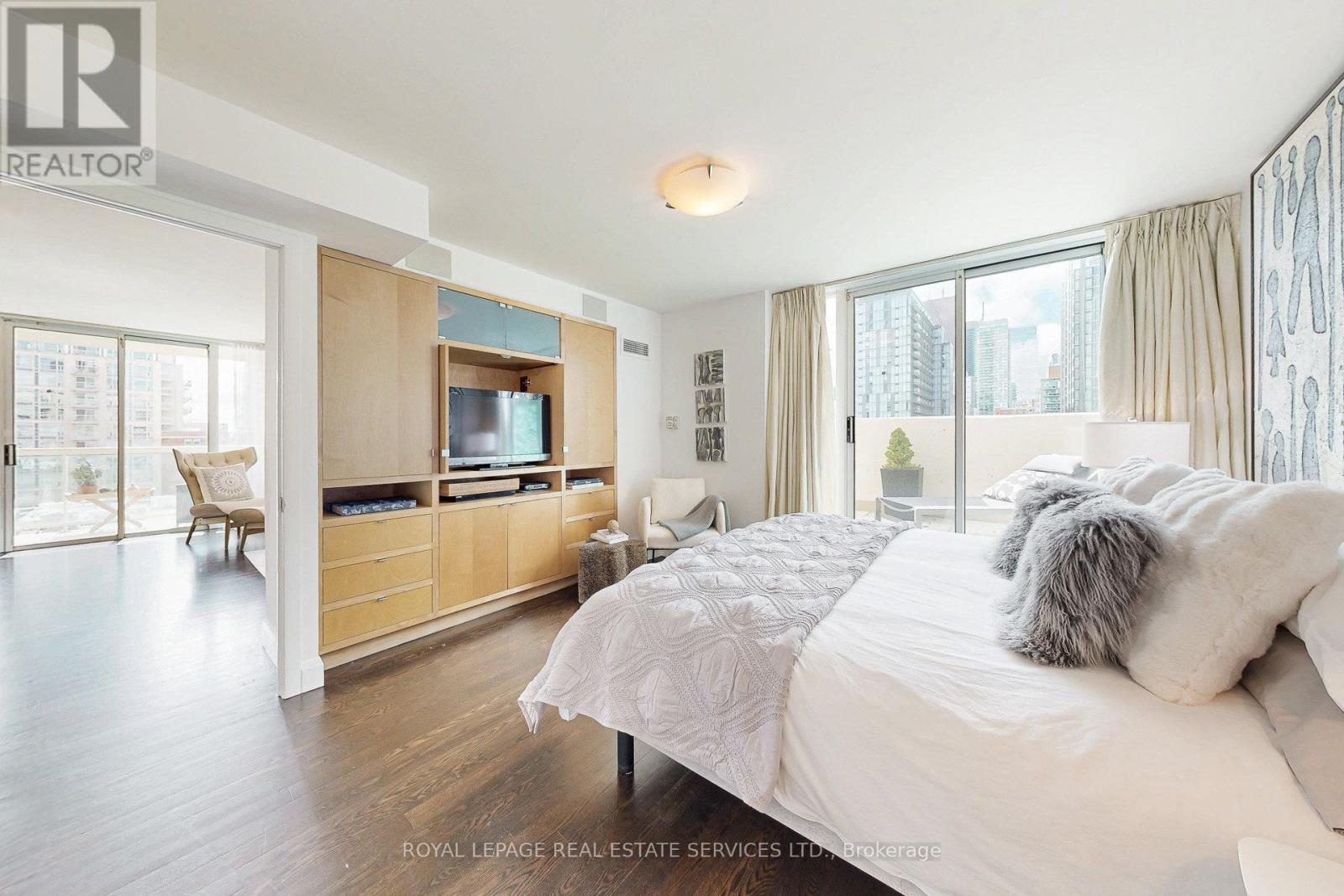 1061 - 313 Richmond Street E, Toronto, Ontario  M5A 4S7 - Photo 18 - C12420420