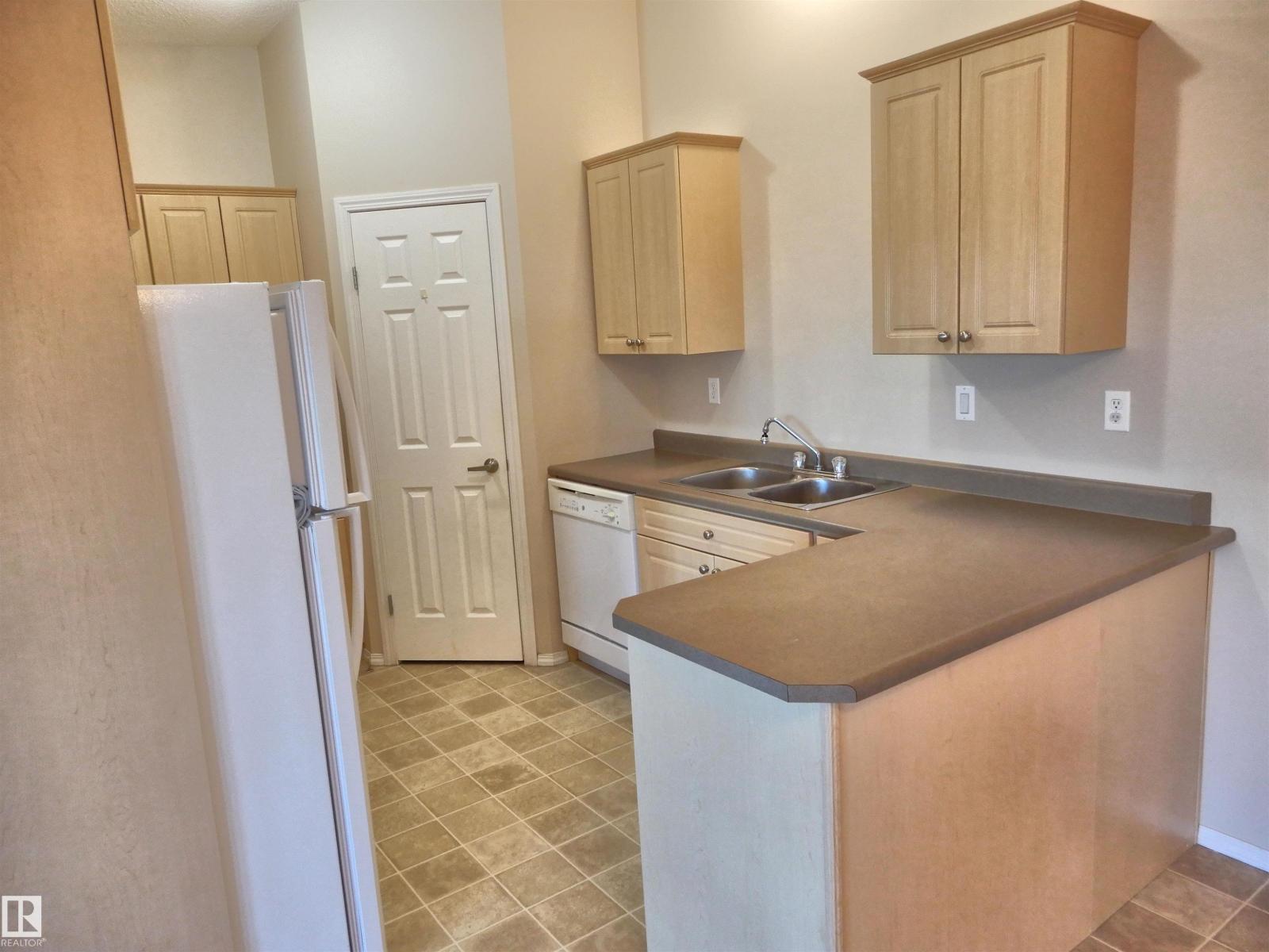 #102 10502 101, Morinville, Alberta  T8R 1V7 - Photo 5 - E4464437