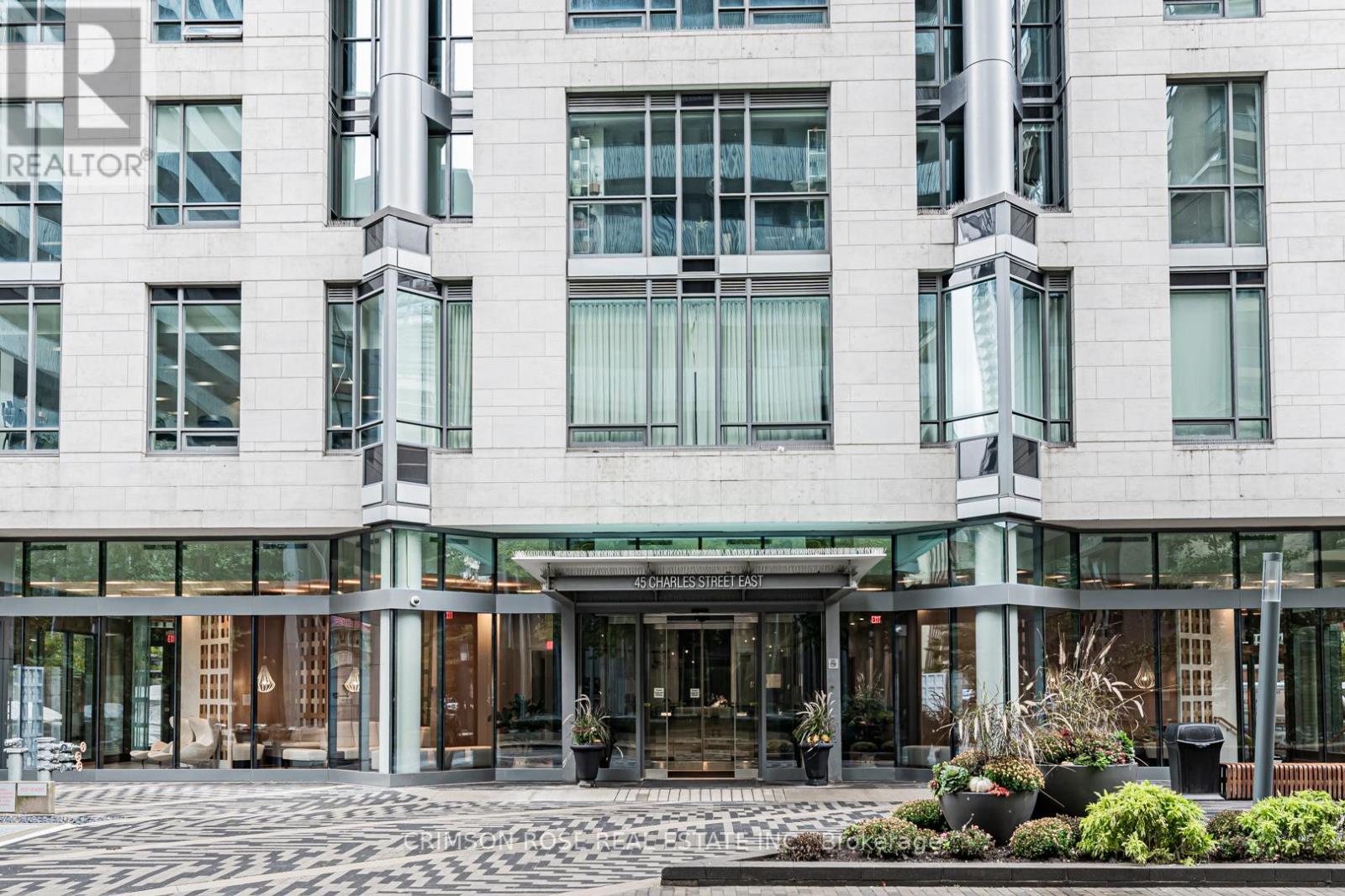 3510 - 45 Charles Street E, Toronto, Ontario  M4Y 0B8 - Photo 2 - C12500780