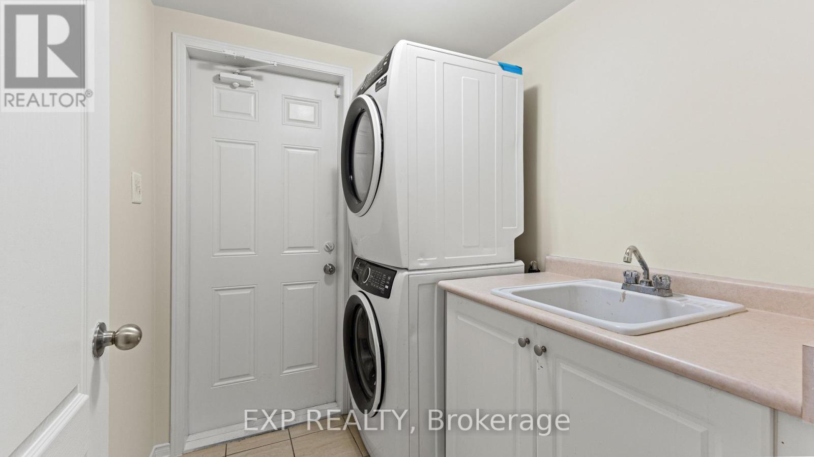 54 Tozer Crescent, Ajax, Ontario  L1T 5A1 - Photo 7 - E12500782