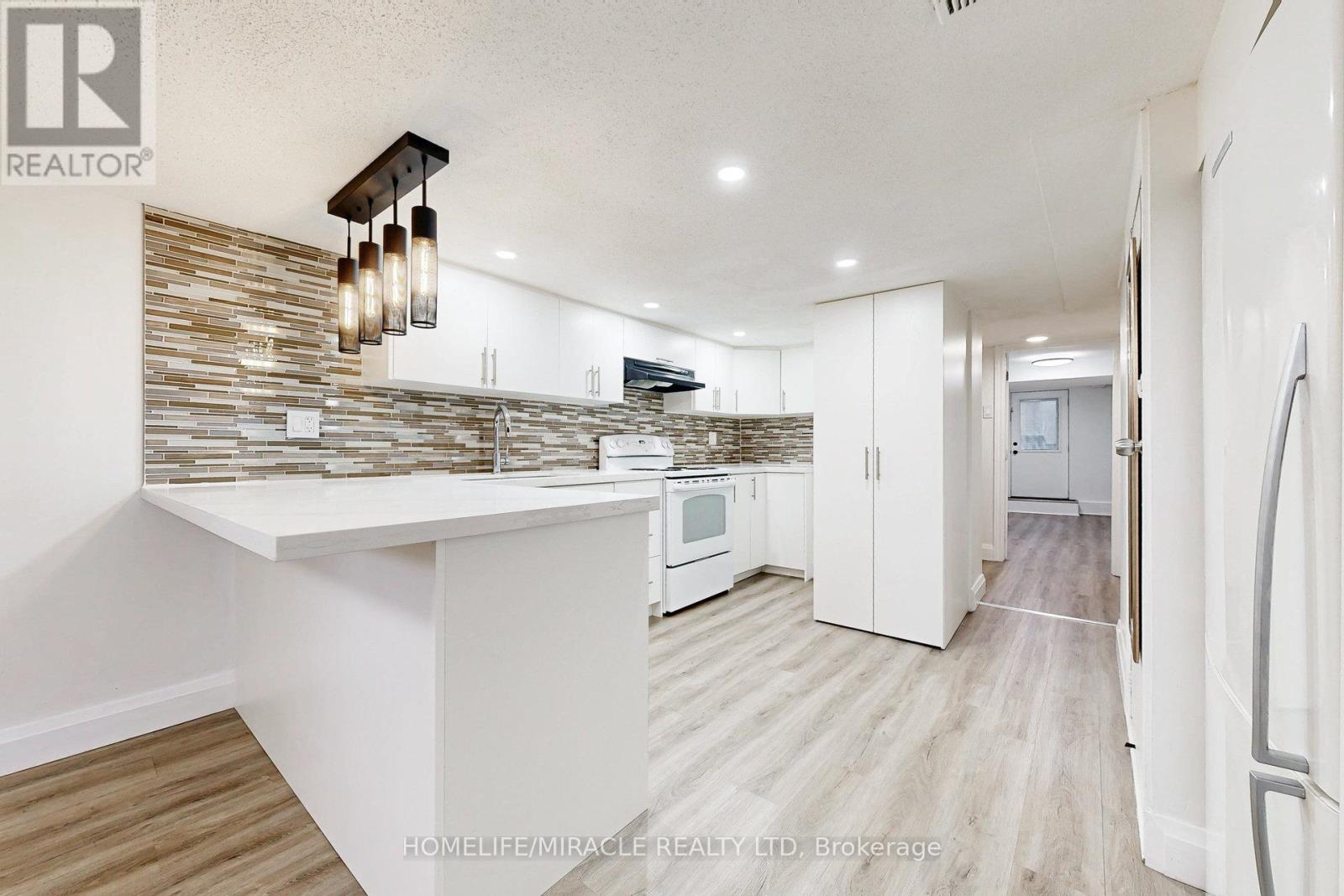 BASEMNT - 590 JONES AVENUE, Toronto, Ontario