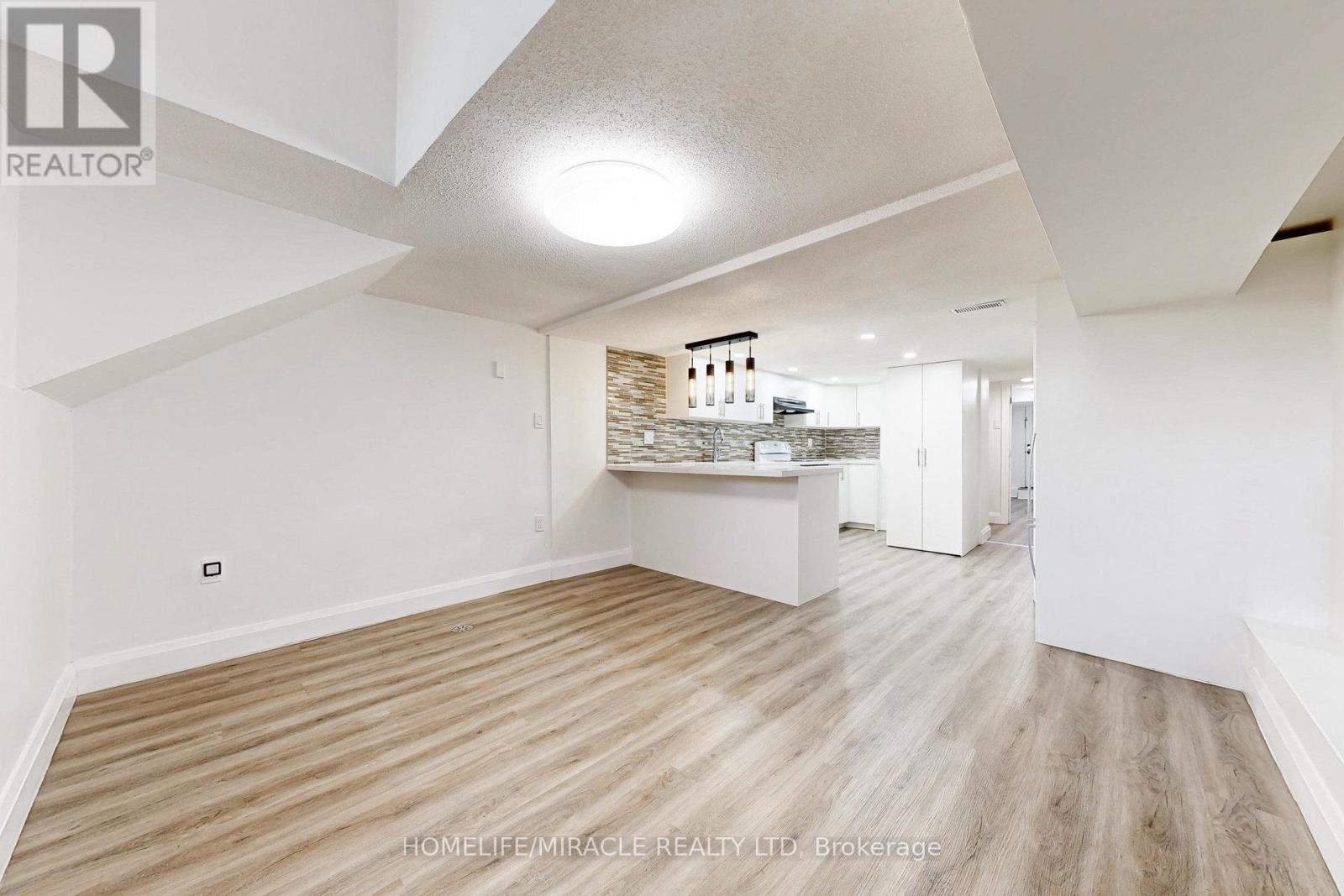 Basemnt - 590 Jones Avenue, Toronto, Ontario  M4J 3H3 - Photo 3 - E12500788