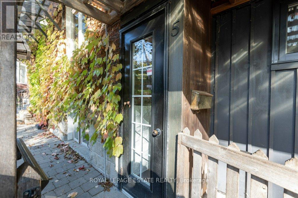 71 Rainsford Road, Toronto, Ontario  M4L 3N7 - Photo 23 - E12500792