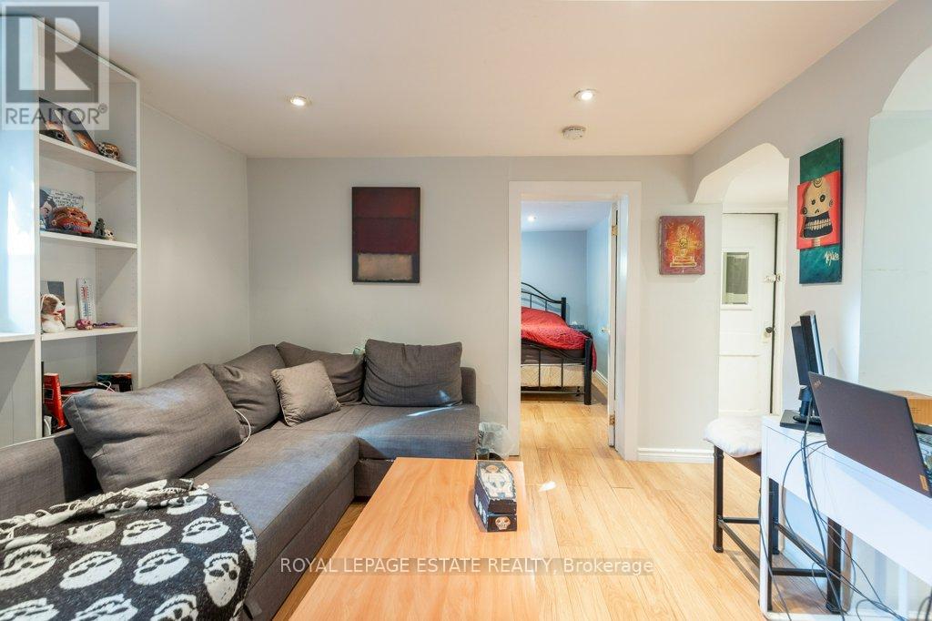 71 Rainsford Road, Toronto, Ontario  M4L 3N7 - Photo 25 - E12500792