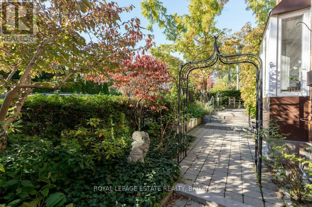 71 Rainsford Road, Toronto, Ontario  M4L 3N7 - Photo 33 - E12500792