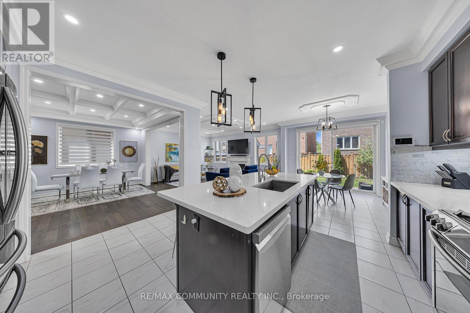 1055 Foxtail Crescent, Pickering, Ontario  L1X 0E7 - Photo 20 - E12500794