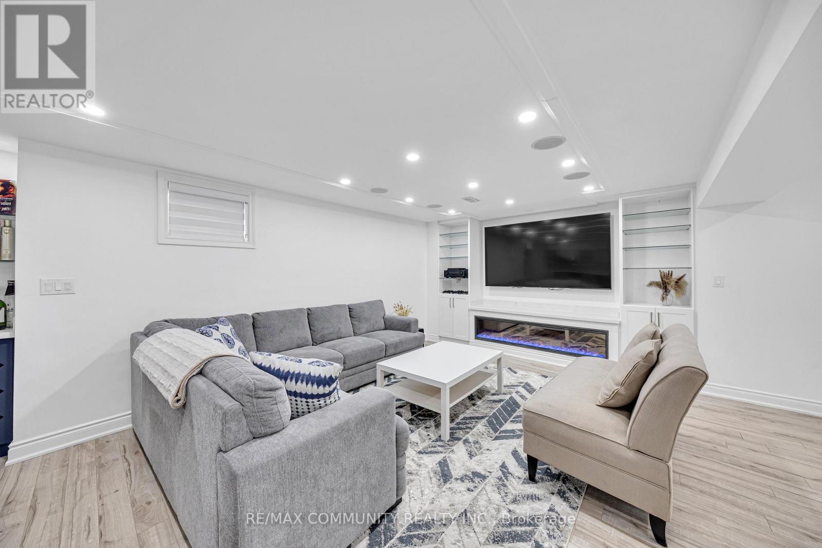 1055 Foxtail Crescent, Pickering, Ontario  L1X 0E7 - Photo 48 - E12500794