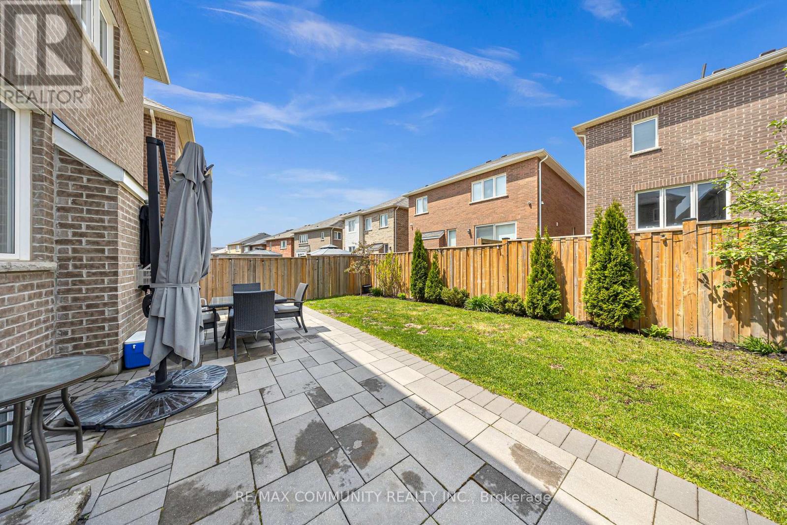 1055 Foxtail Crescent, Pickering, Ontario  L1X 0E7 - Photo 5 - E12500794