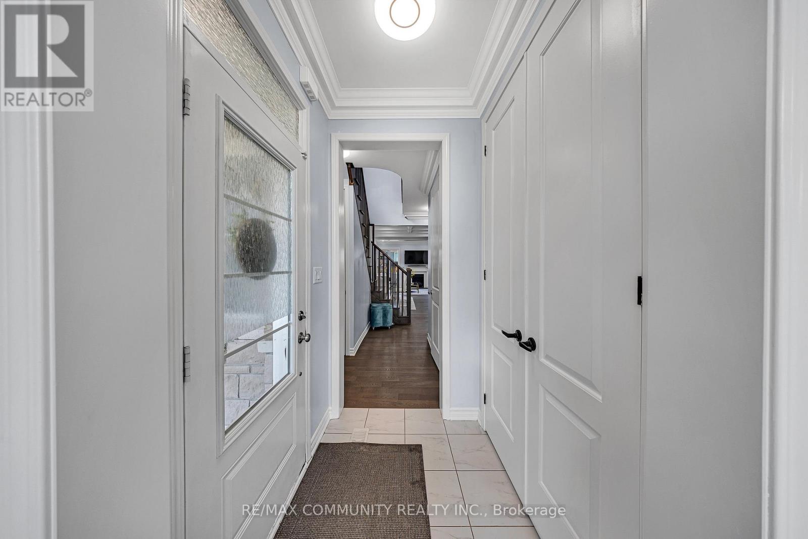 1055 Foxtail Crescent, Pickering, Ontario  L1X 0E7 - Photo 6 - E12500794