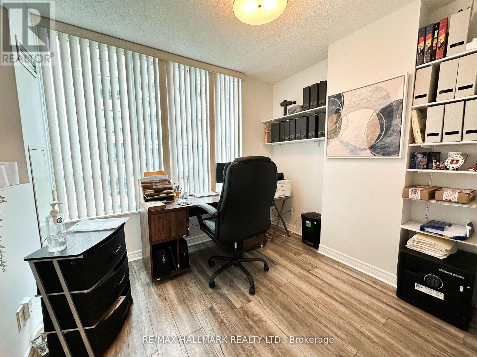 1401 - 100 Promenade Circle, Vaughan, Ontario  L4J 7W7 - Photo 13 - N12500800