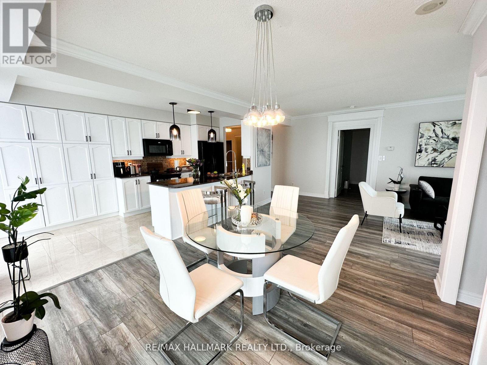 1401 - 100 Promenade Circle, Vaughan, Ontario  L4J 7W7 - Photo 8 - N12500800