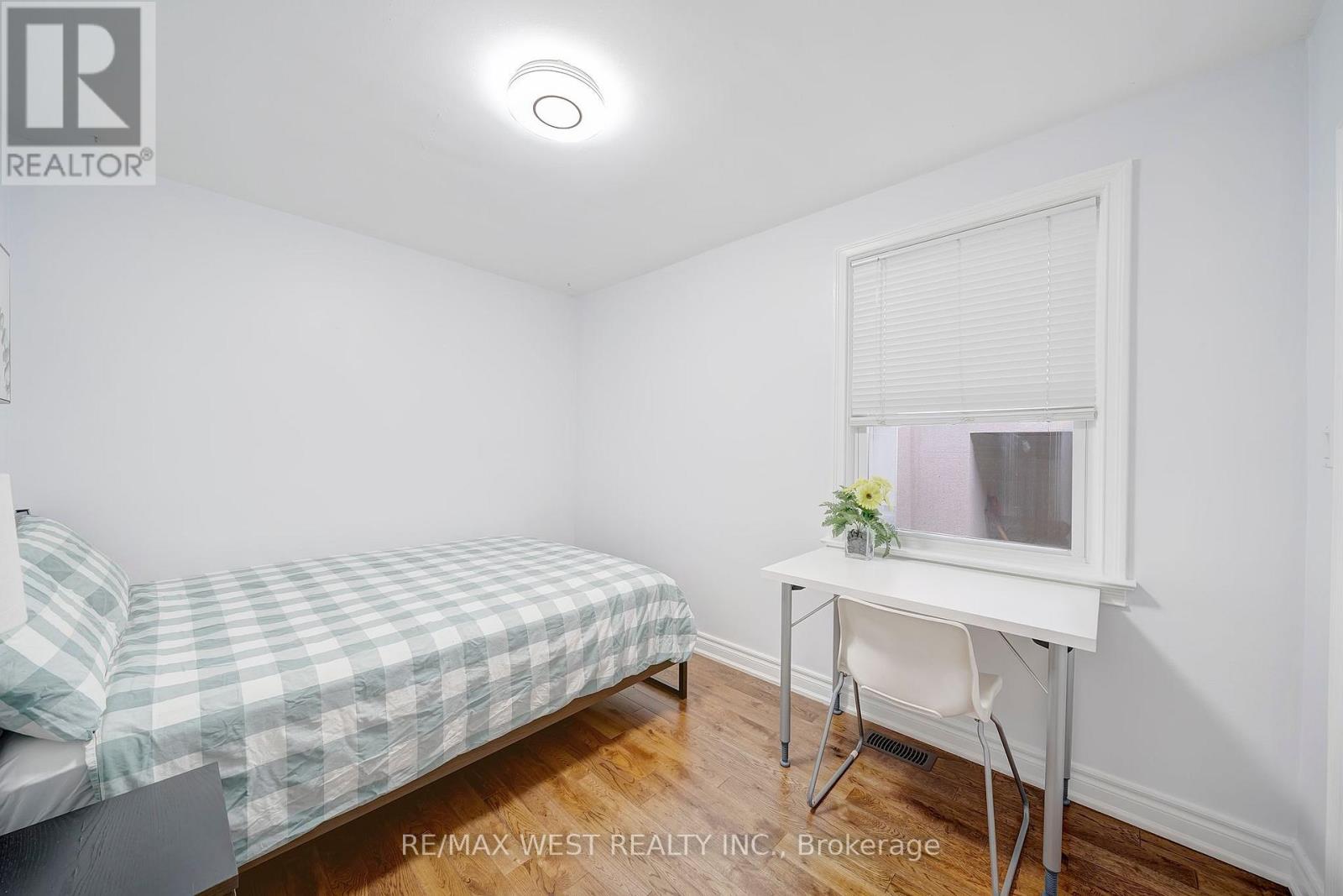 67 South Kingsway, Toronto, Ontario  M6S 3T4 - Photo 16 - W12500770