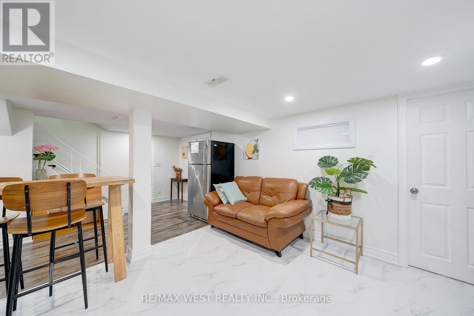 67 South Kingsway, Toronto, Ontario  M6S 3T4 - Photo 24 - W12500770