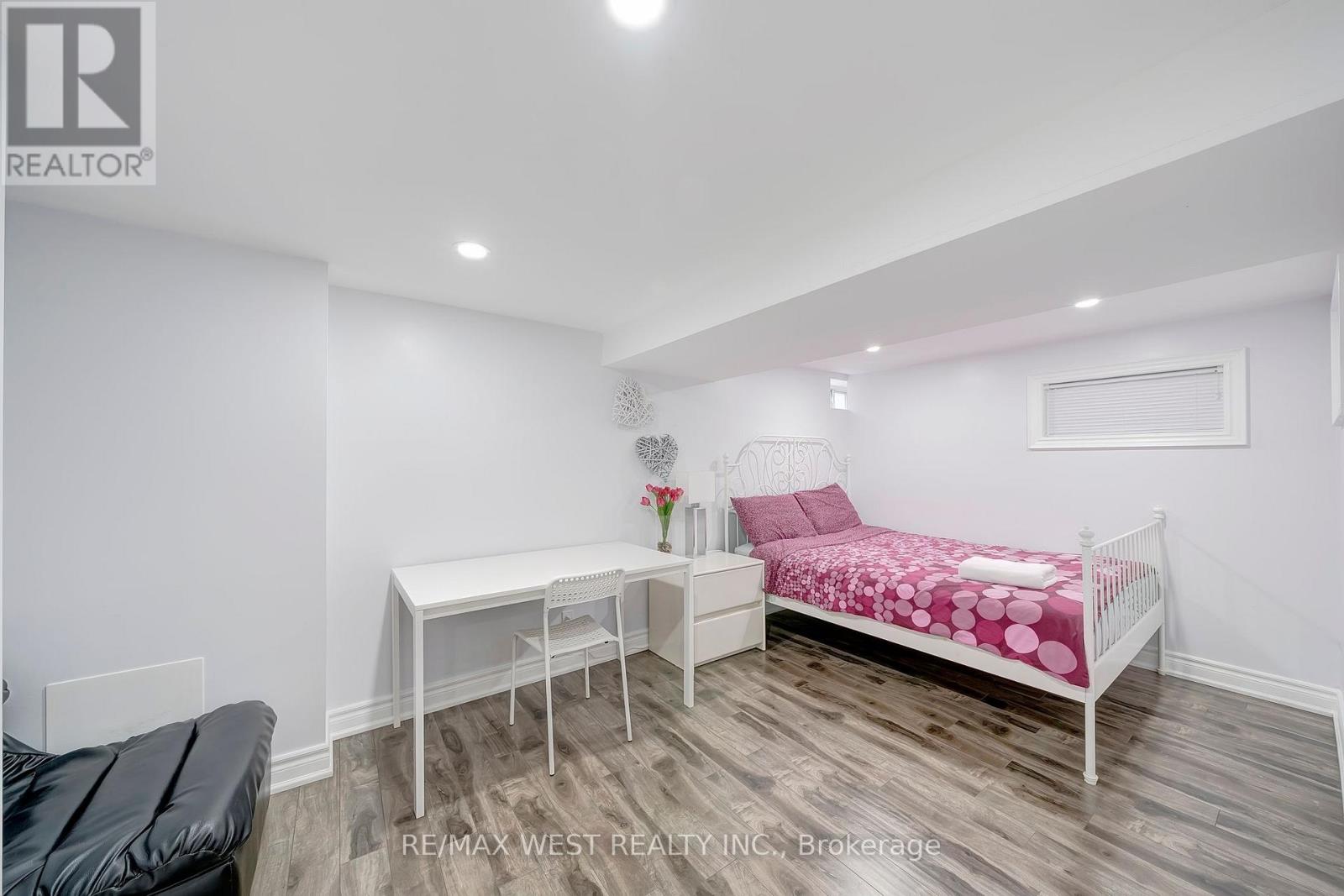 67 South Kingsway, Toronto, Ontario  M6S 3T4 - Photo 25 - W12500770