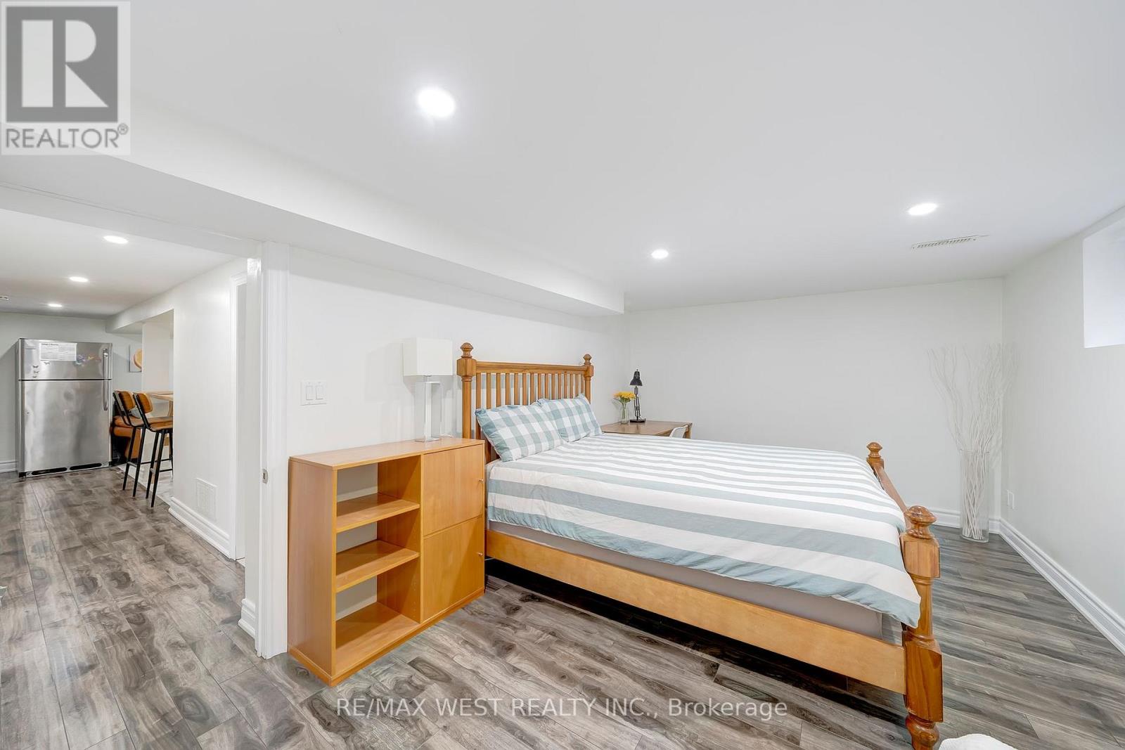 67 South Kingsway, Toronto, Ontario  M6S 3T4 - Photo 28 - W12500770