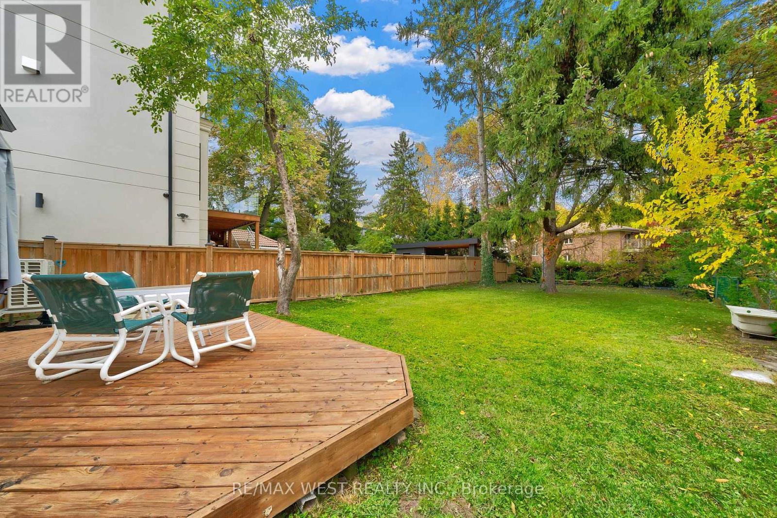 67 South Kingsway, Toronto, Ontario  M6S 3T4 - Photo 30 - W12500770