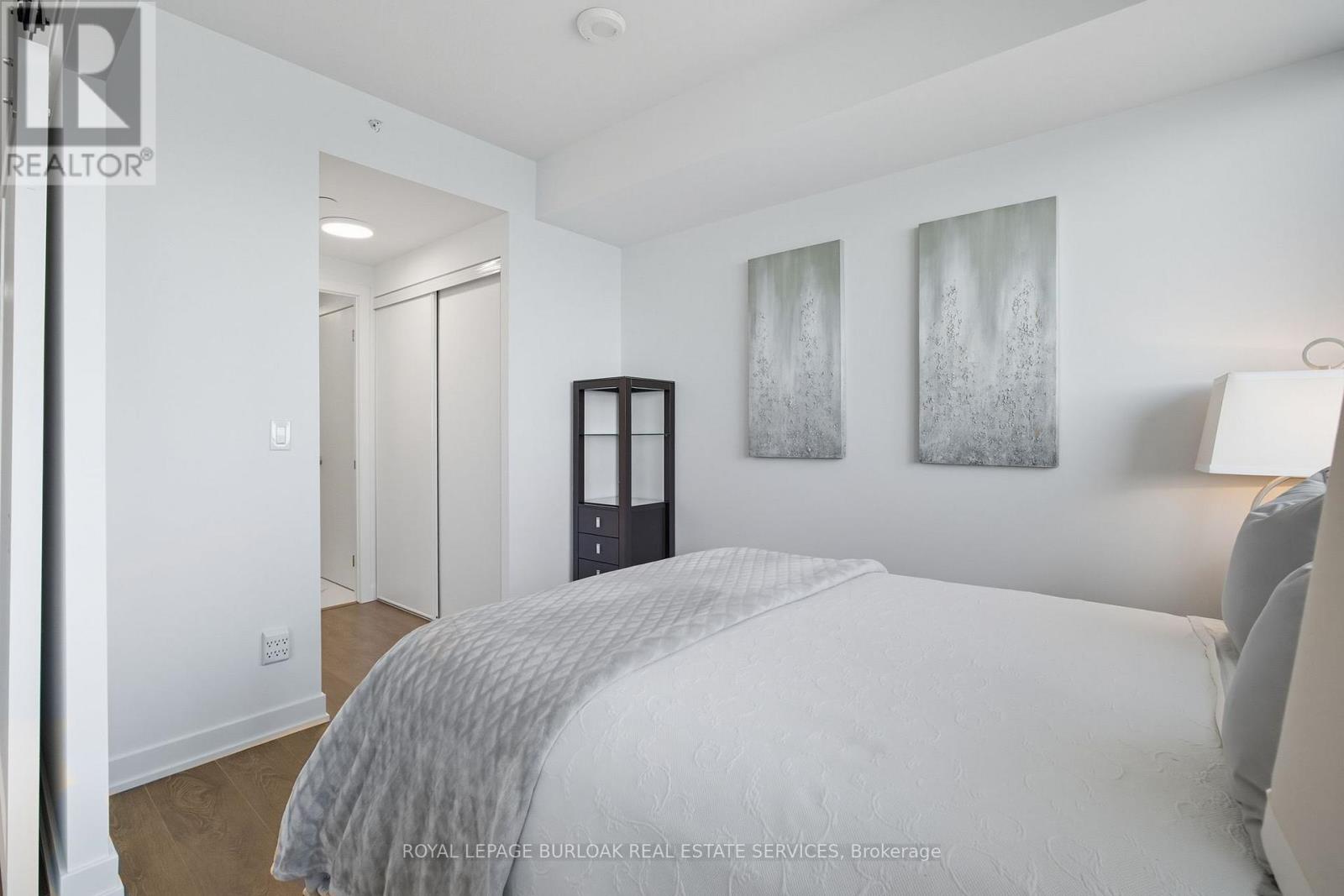 1805 - 370 Martha Street, Burlington, Ontario  L7R 0G9 - Photo 14 - W12500774