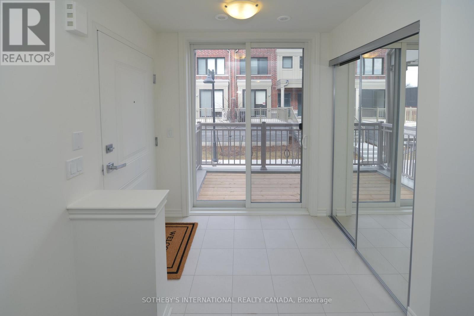 10-4 - 90 Eastwood Park Gardens, Toronto, Ontario  M8W 0B2 - Photo 2 - W12500798