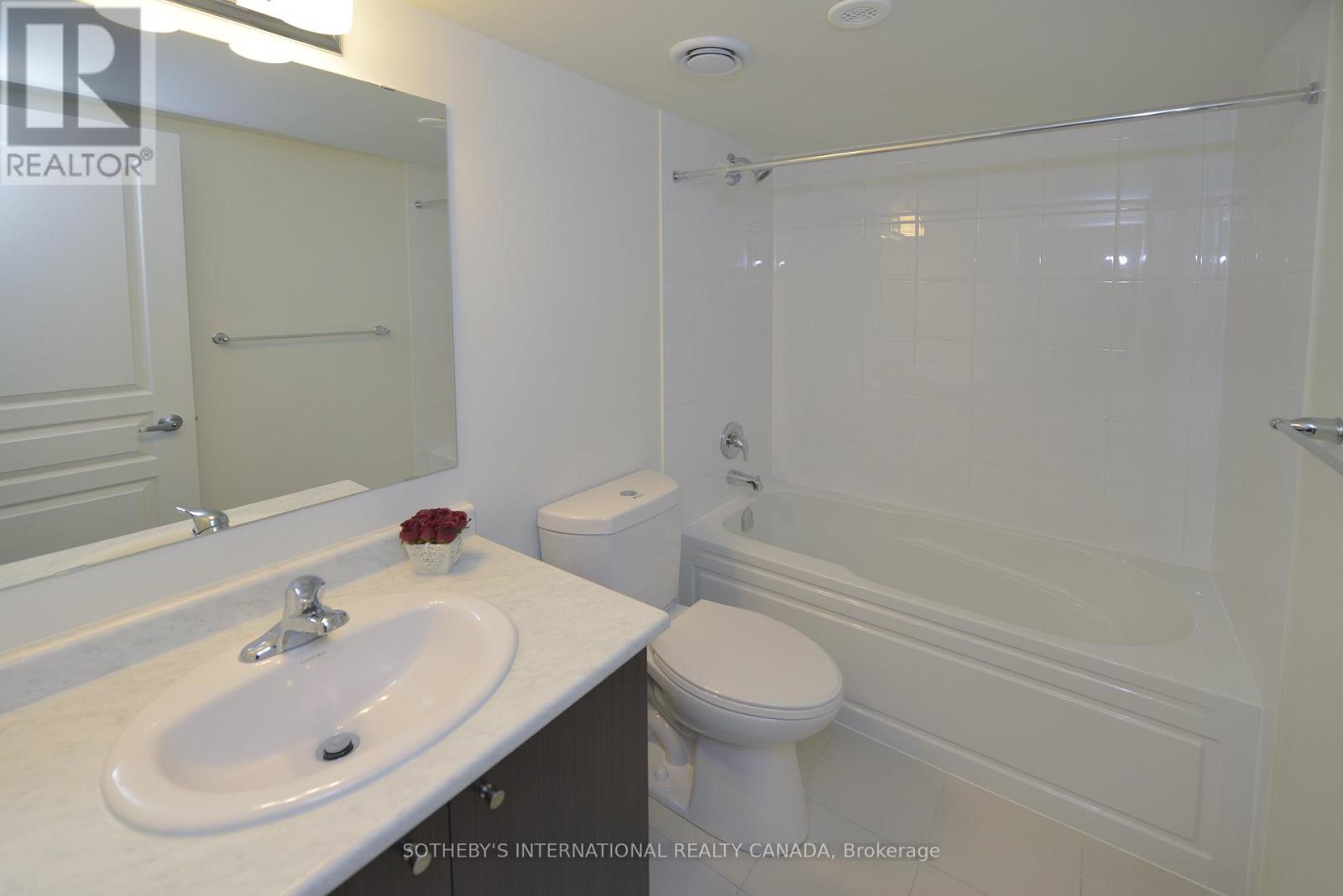 10-4 - 90 Eastwood Park Gardens, Toronto, Ontario  M8W 0B2 - Photo 8 - W12500798