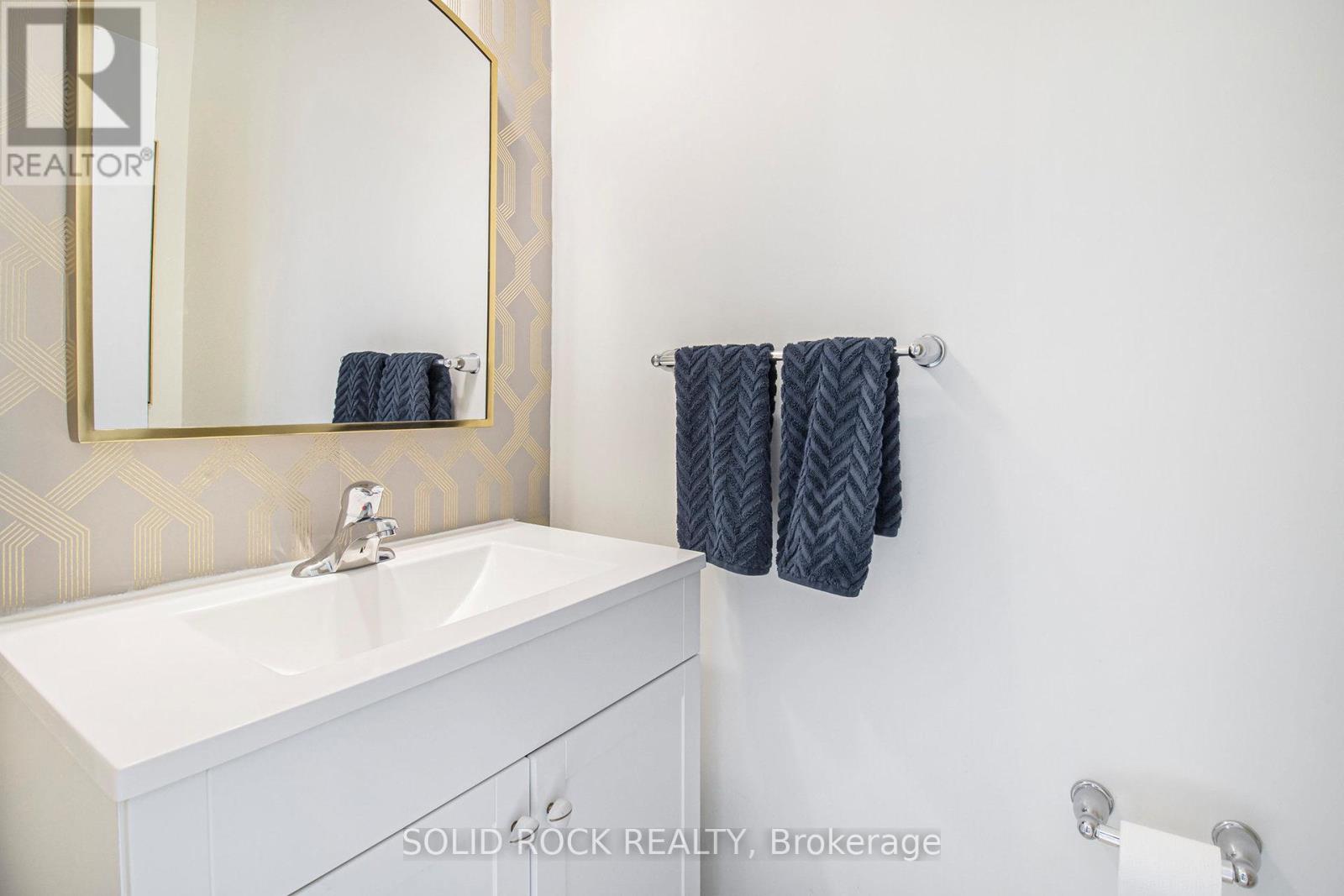 525 Cope Drive, Ottawa, Ontario  K2V 0N9 - Photo 9 - X12493952