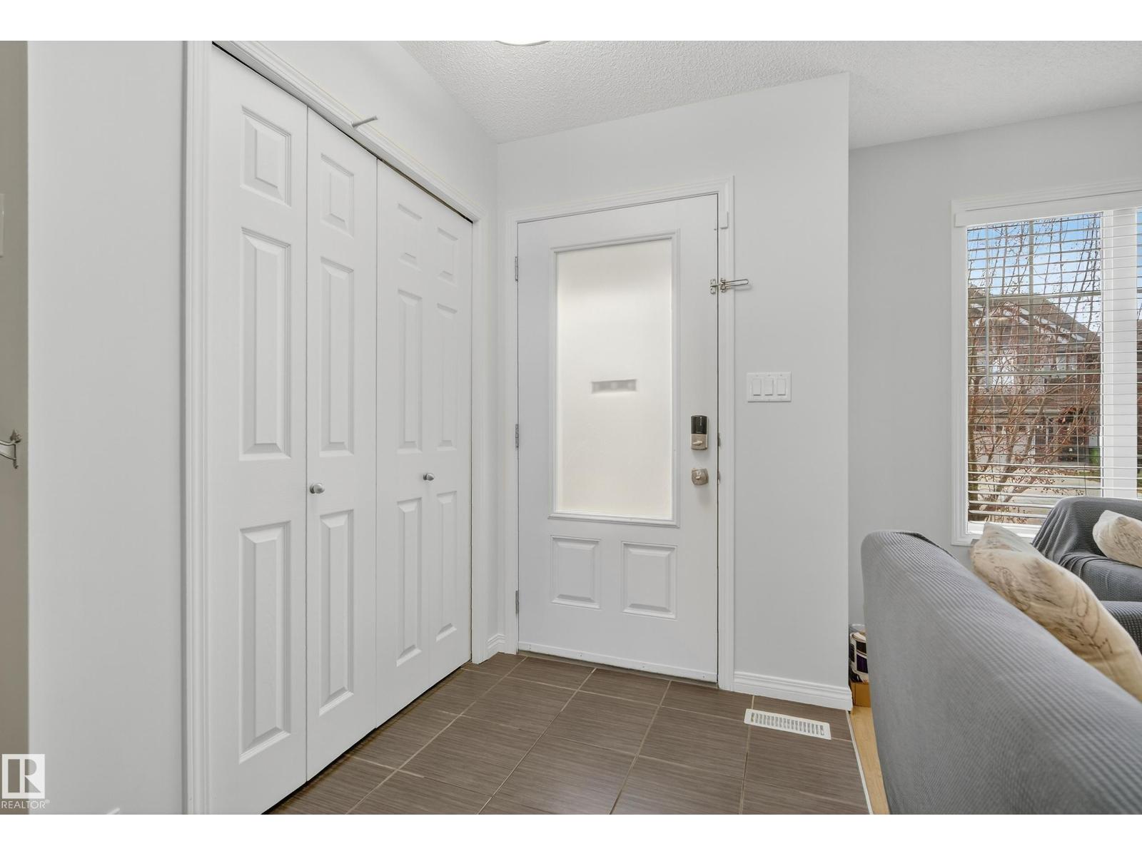 5194 Crabapple Link Li Sw, Edmonton, Alberta  T6X 1W9 - Photo 3 - E4464454