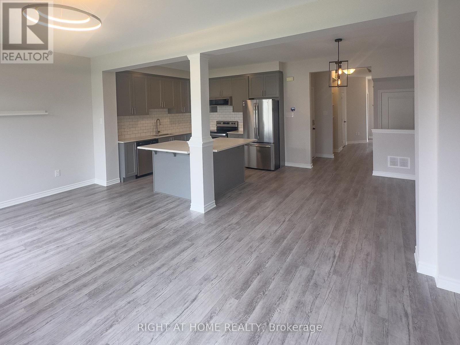 693 Rouncey Road, Ottawa, Ontario  K2V 0P9 - Photo 5 - X12500842