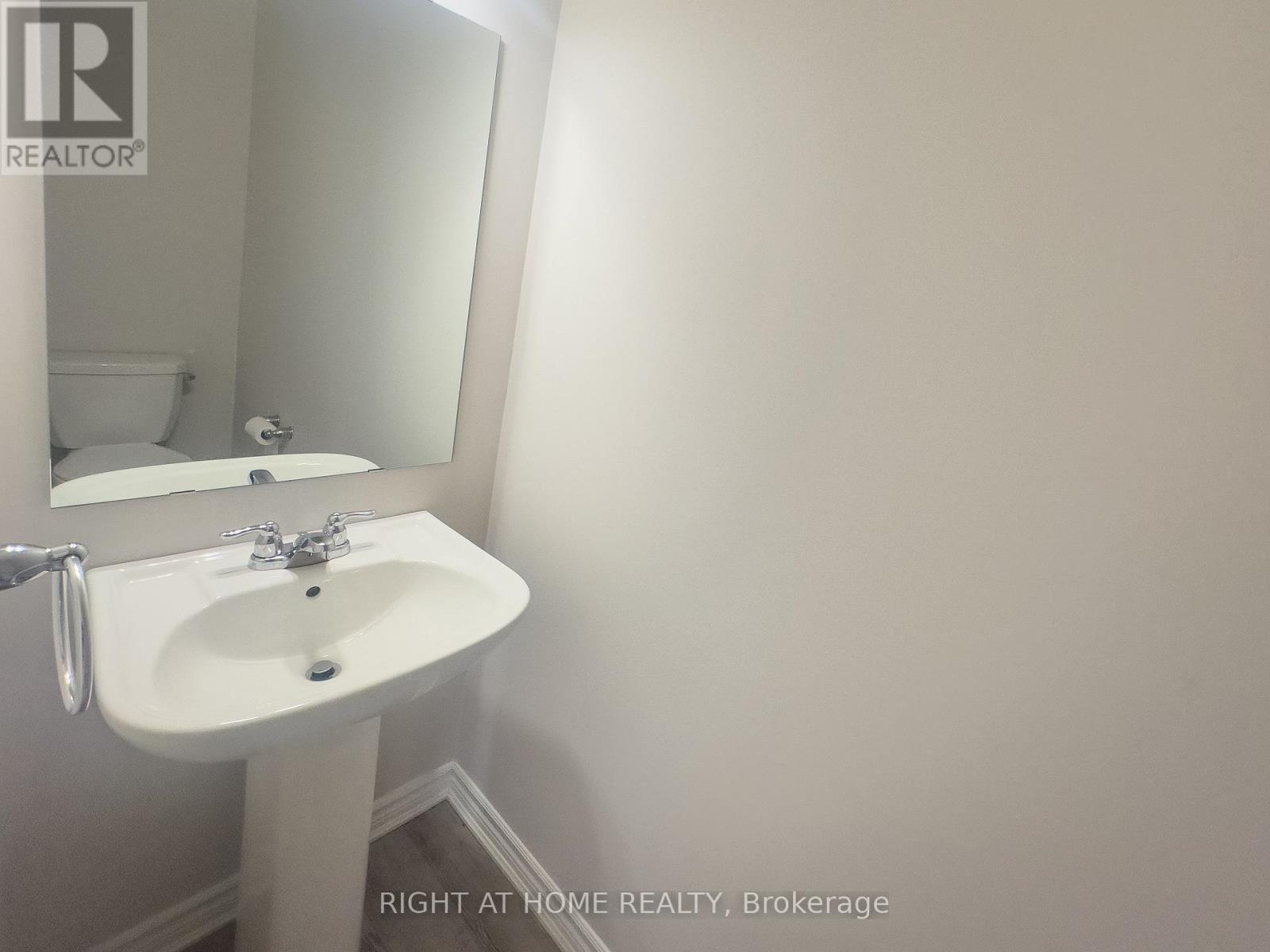 693 Rouncey Road, Ottawa, Ontario  K2V 0P9 - Photo 9 - X12500842