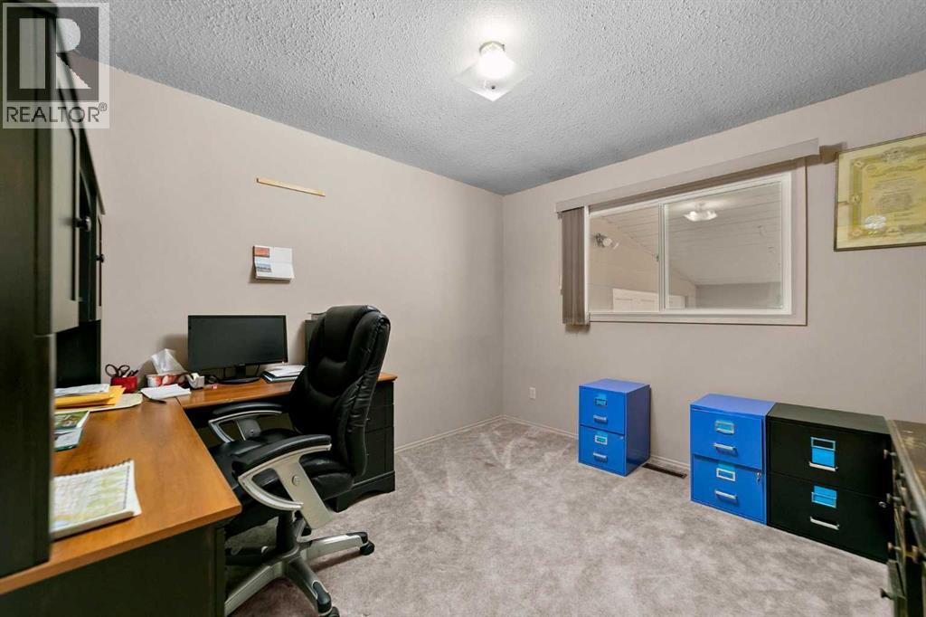 5006 65 A Street, Camrose, Alberta  T4V 3G1 - Photo 16 - A2268288