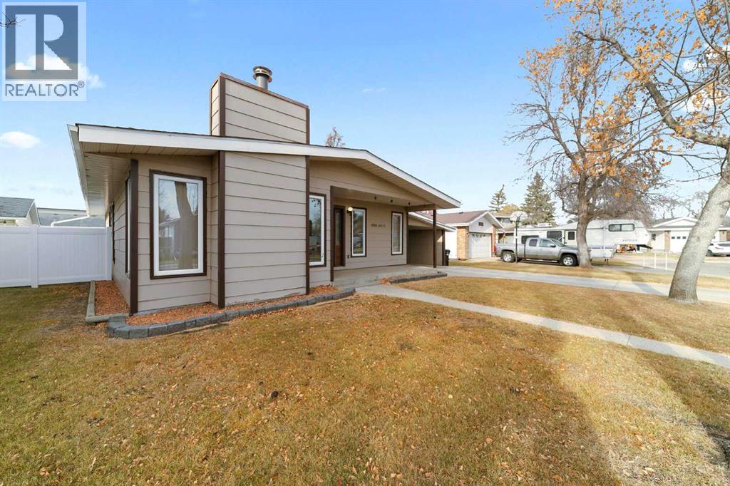 5006 65 A Street, Camrose, Alberta  T4V 3G1 - Photo 3 - A2268288