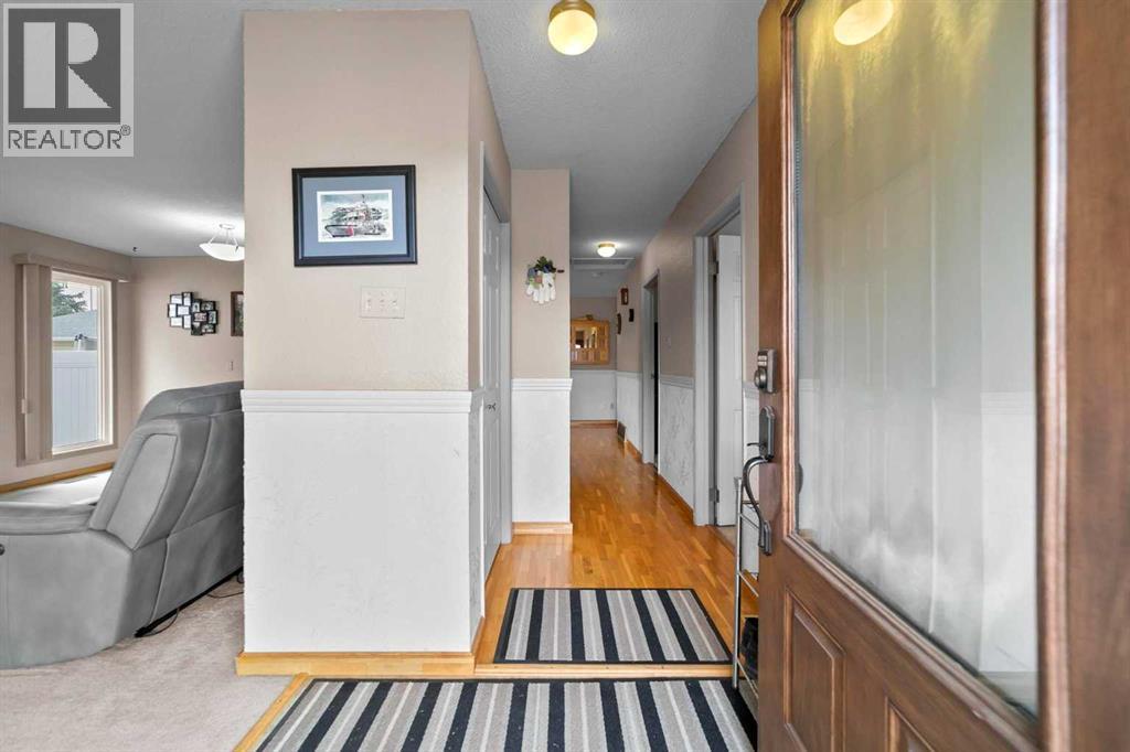 5006 65 A Street, Camrose, Alberta  T4V 3G1 - Photo 6 - A2268288