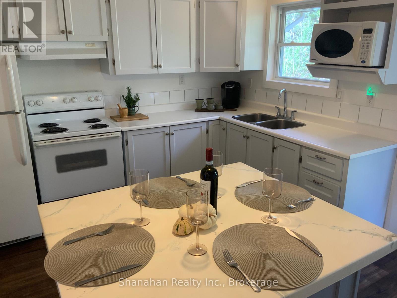 20 Cape Hurd Road E, Northern Bruce Peninsula, Ontario  N0H 2R0 - Photo 16 - X12500826