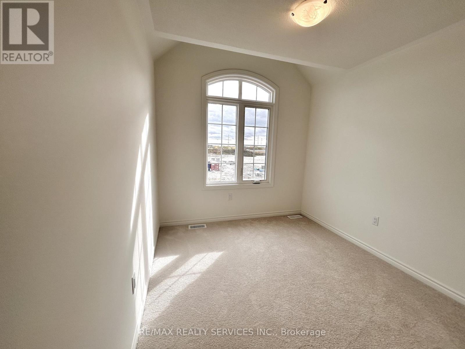 8 Bridgeland Drive, Whitby, Ontario  L1P 0R2 - Photo 13 - E12500832