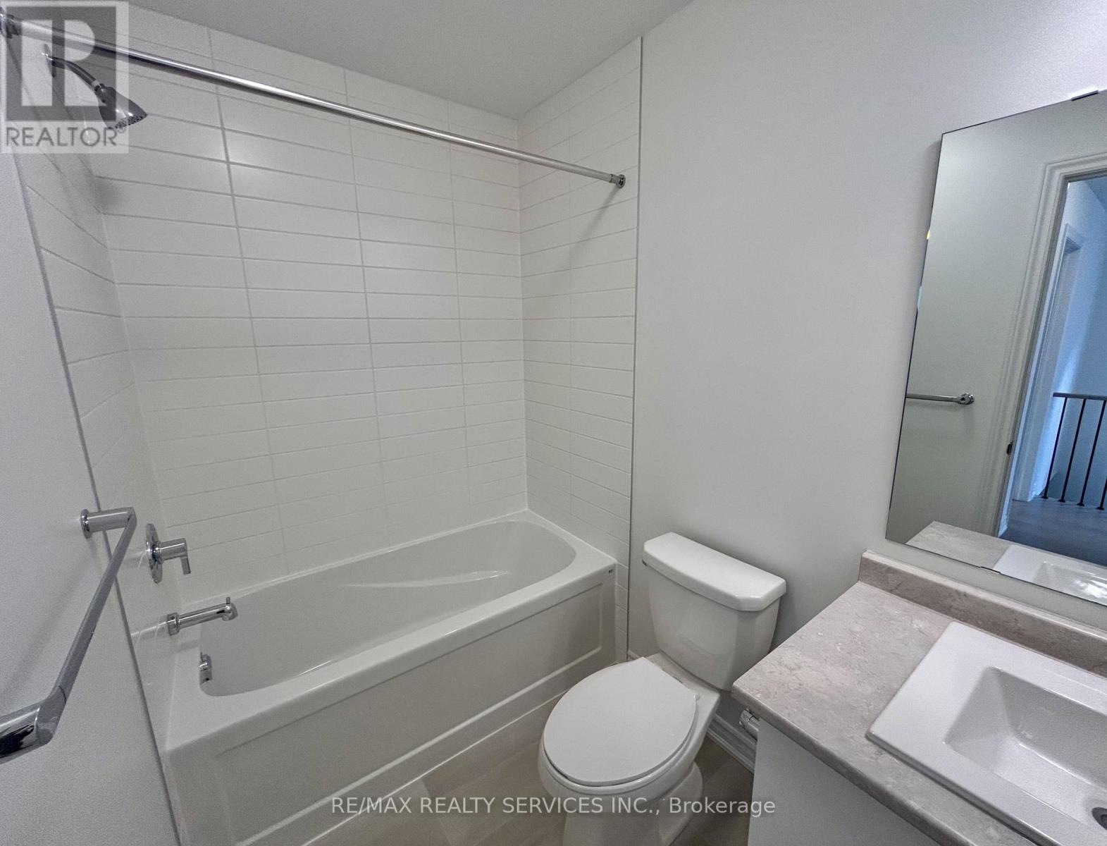 8 Bridgeland Drive, Whitby, Ontario  L1P 0R2 - Photo 14 - E12500832