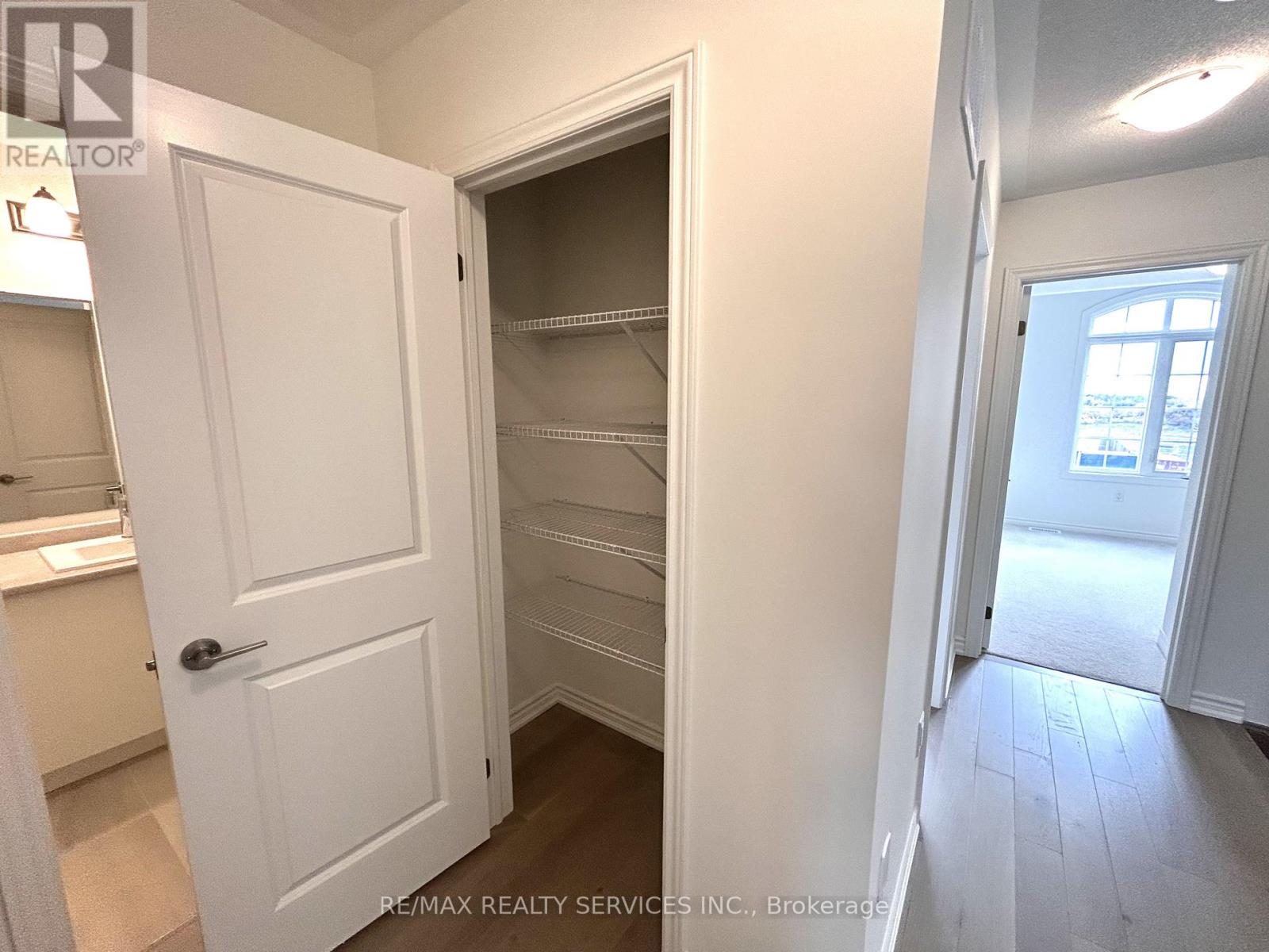 8 Bridgeland Drive, Whitby, Ontario  L1P 0R2 - Photo 15 - E12500832