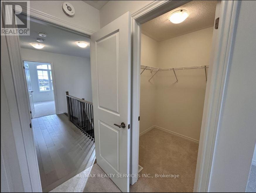 8 Bridgeland Drive, Whitby, Ontario  L1P 0R2 - Photo 9 - E12500832