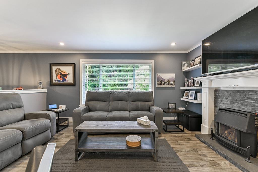 32354 14th Avenue, Mission, British Columbia  V2V 2N7 - Photo 5 - R3054423