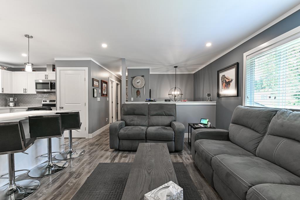 32354 14th Avenue, Mission, British Columbia  V2V 2N7 - Photo 6 - R3054423