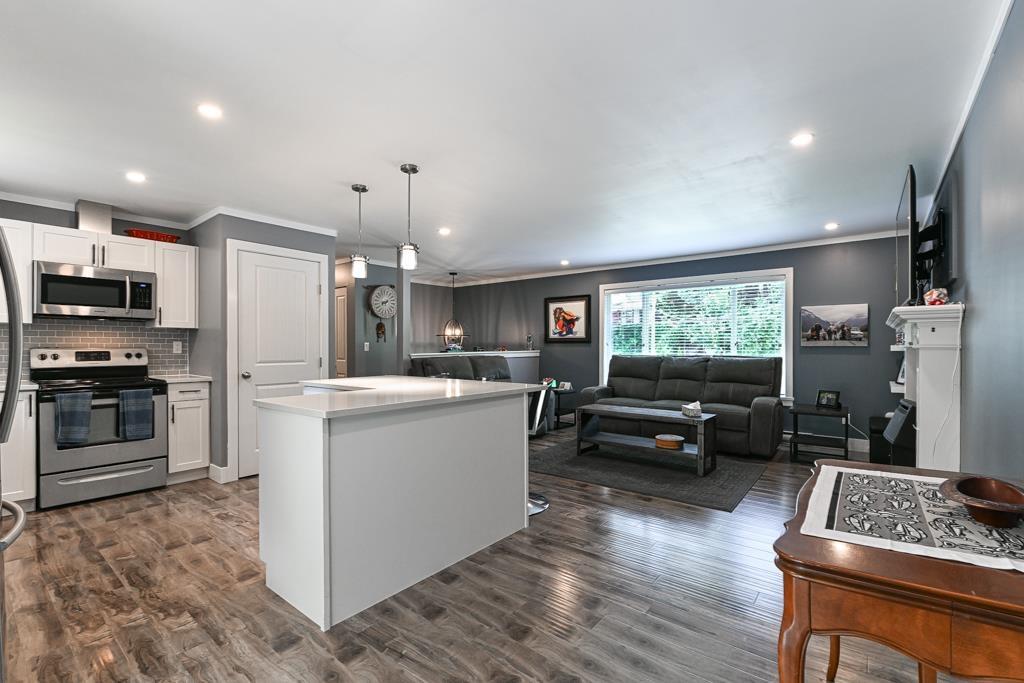 32354 14th Avenue, Mission, British Columbia  V2V 2N7 - Photo 10 - R3054423