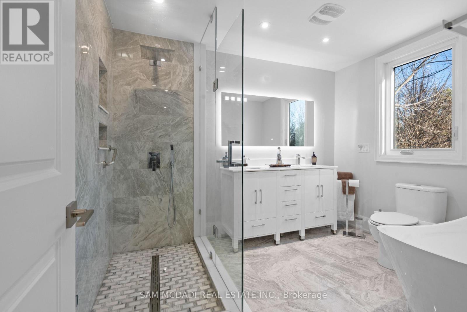 2993 Innisfil Beach Road, Innisfil, Ontario  L9S 4C3 - Photo 18 - N12500820