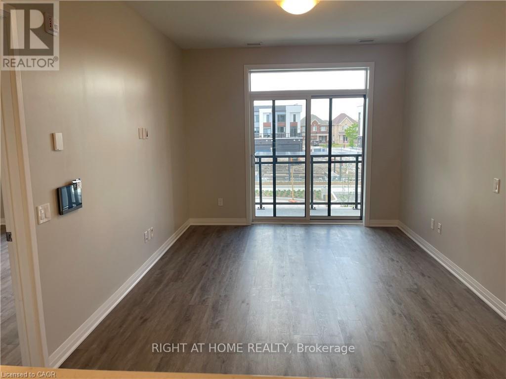 202 - 95 Dundas Street W, Oakville, Ontario  L6M 5N4 - Photo 7 - W12500806