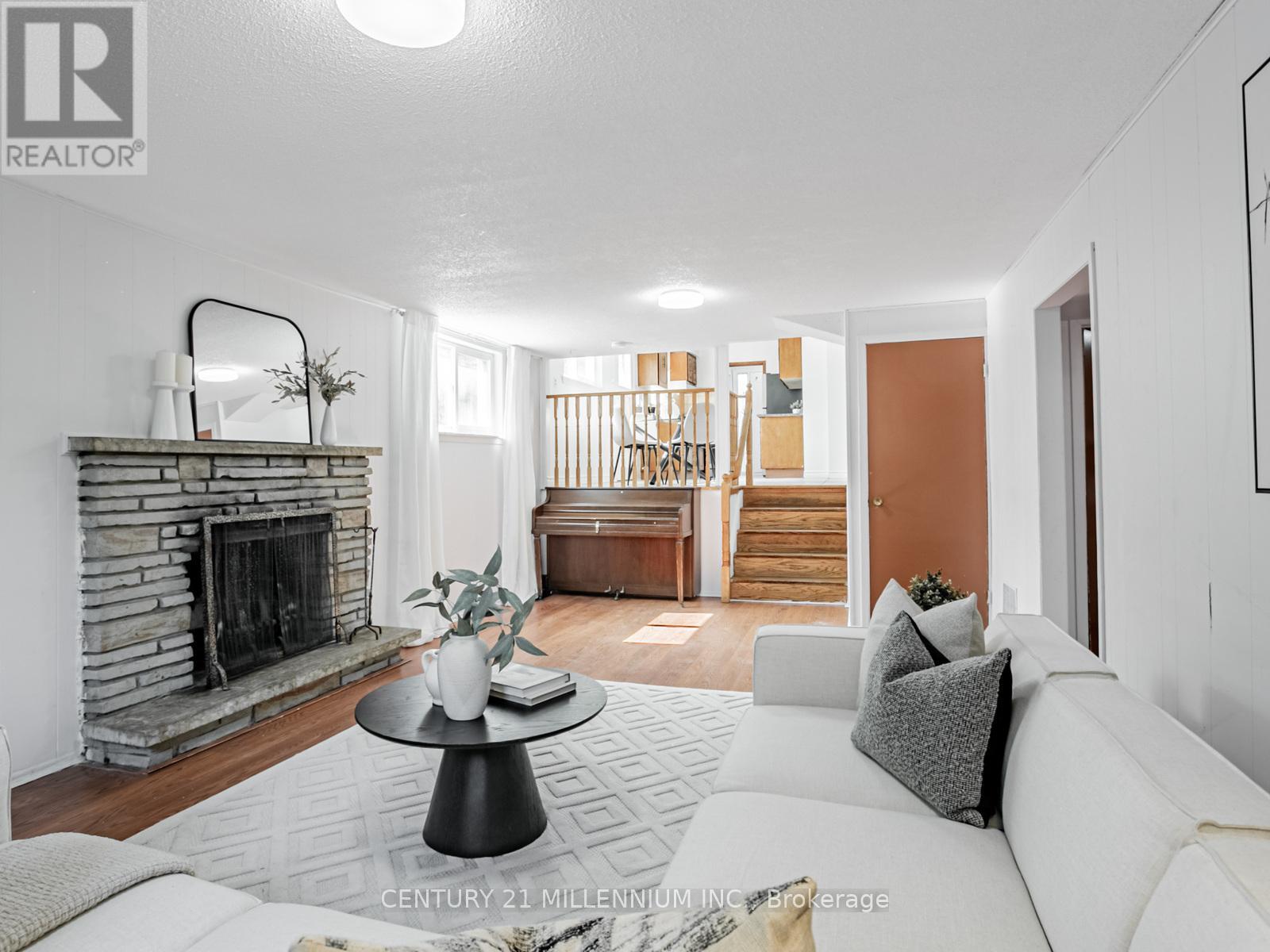 986 Mcbride Avenue, Mississauga, Ontario  L5C 1L6 - Photo 23 - W12500836