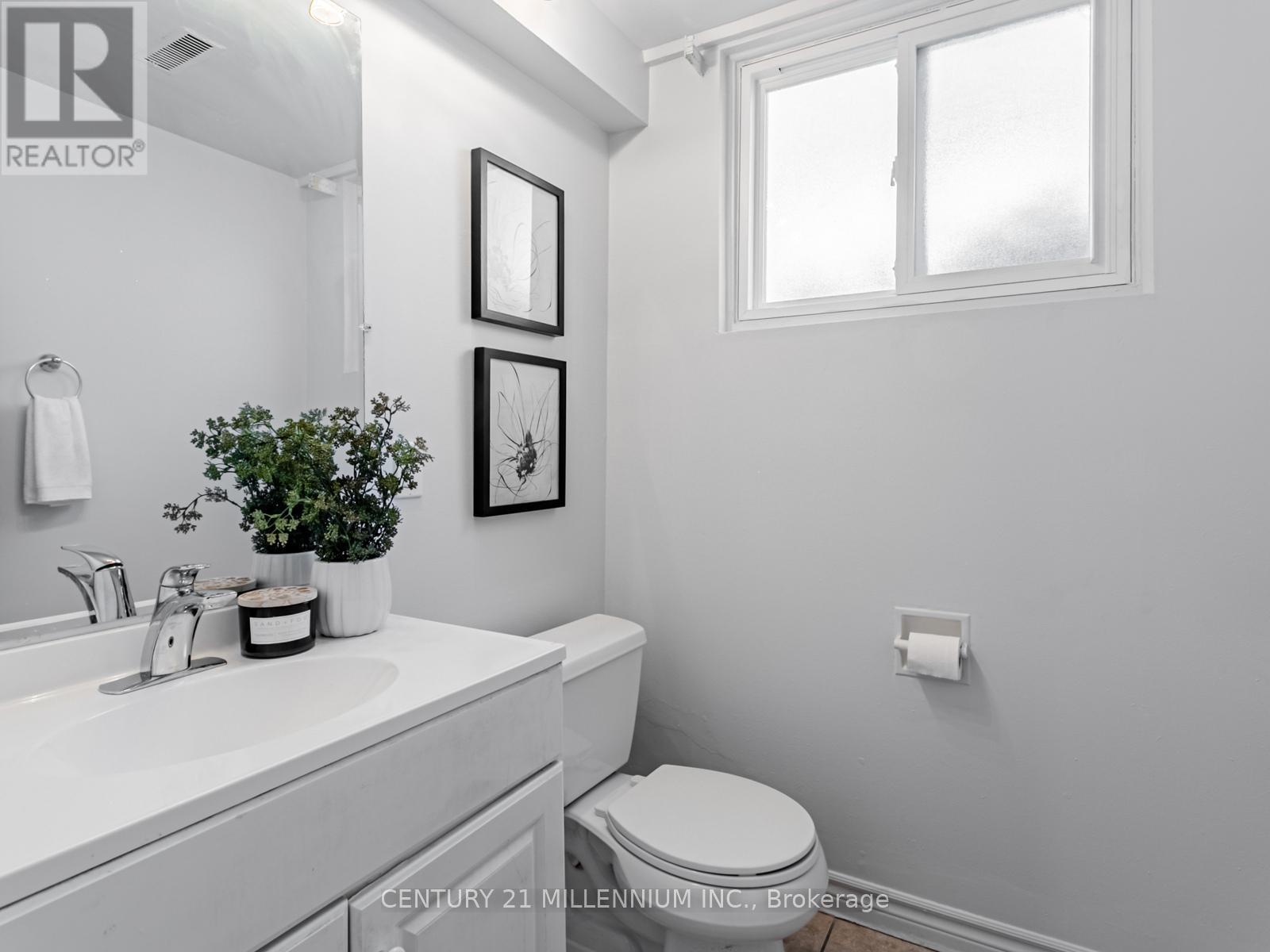 986 Mcbride Avenue, Mississauga, Ontario  L5C 1L6 - Photo 26 - W12500836