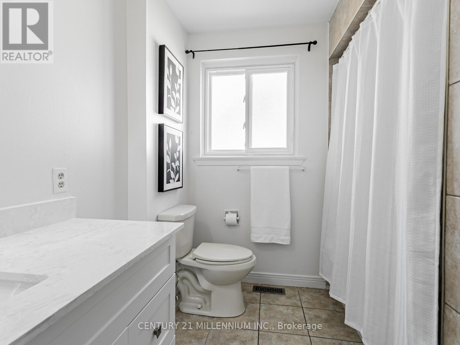 986 Mcbride Avenue, Mississauga, Ontario  L5C 1L6 - Photo 30 - W12500836