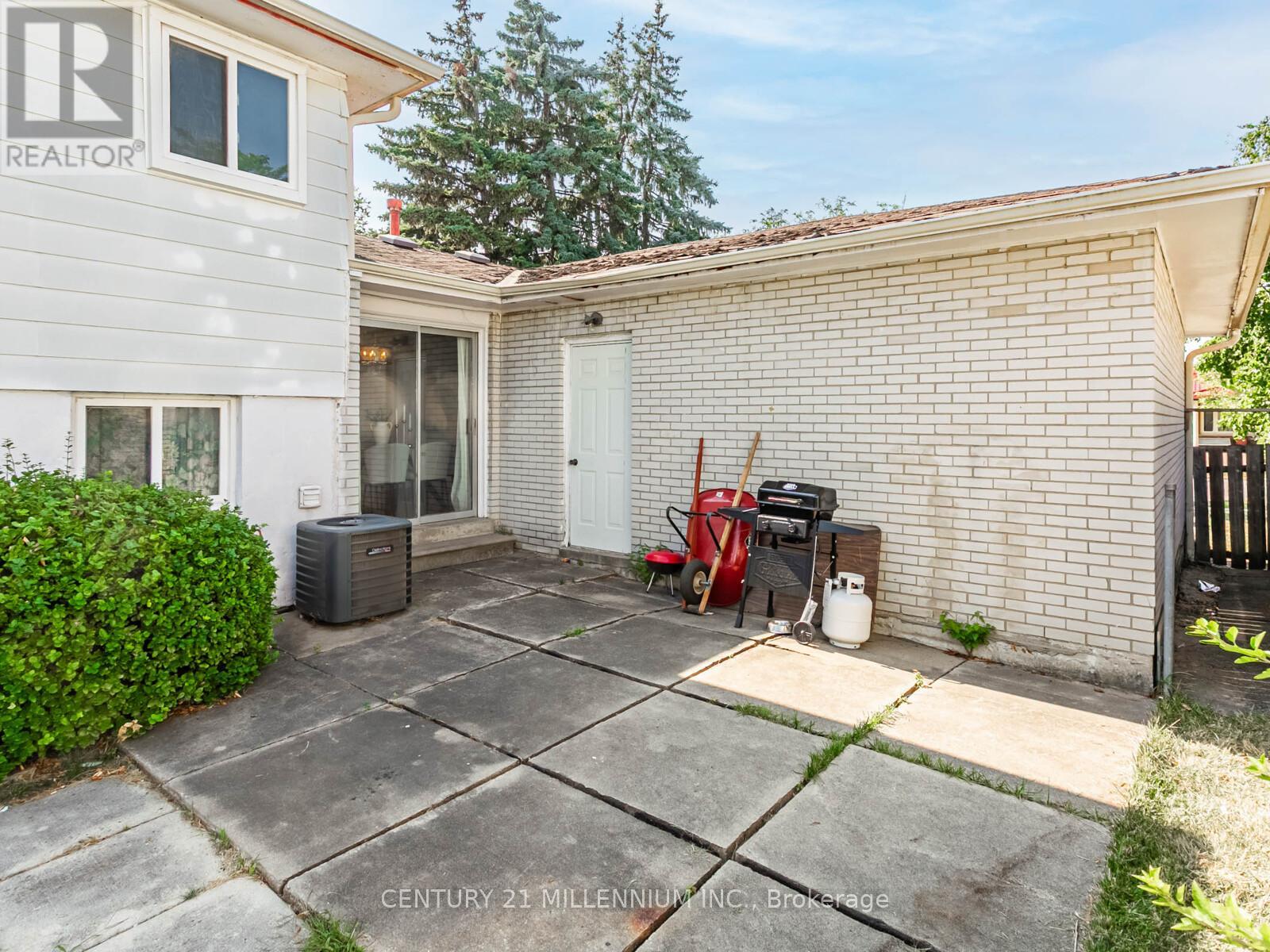 986 Mcbride Avenue, Mississauga, Ontario  L5C 1L6 - Photo 34 - W12500836