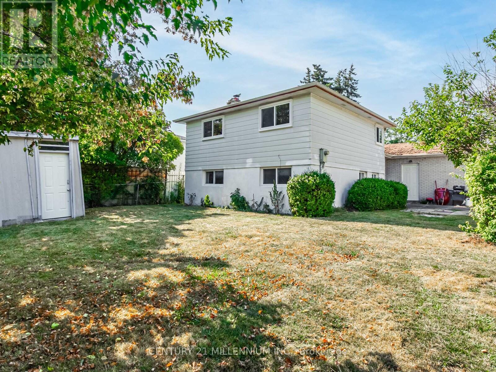 986 Mcbride Avenue, Mississauga, Ontario  L5C 1L6 - Photo 36 - W12500836