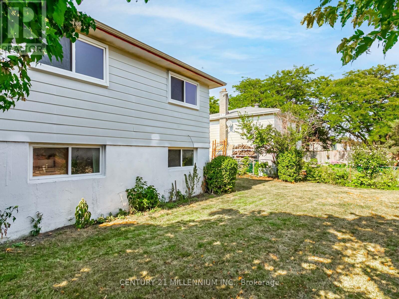 986 Mcbride Avenue, Mississauga, Ontario  L5C 1L6 - Photo 38 - W12500836