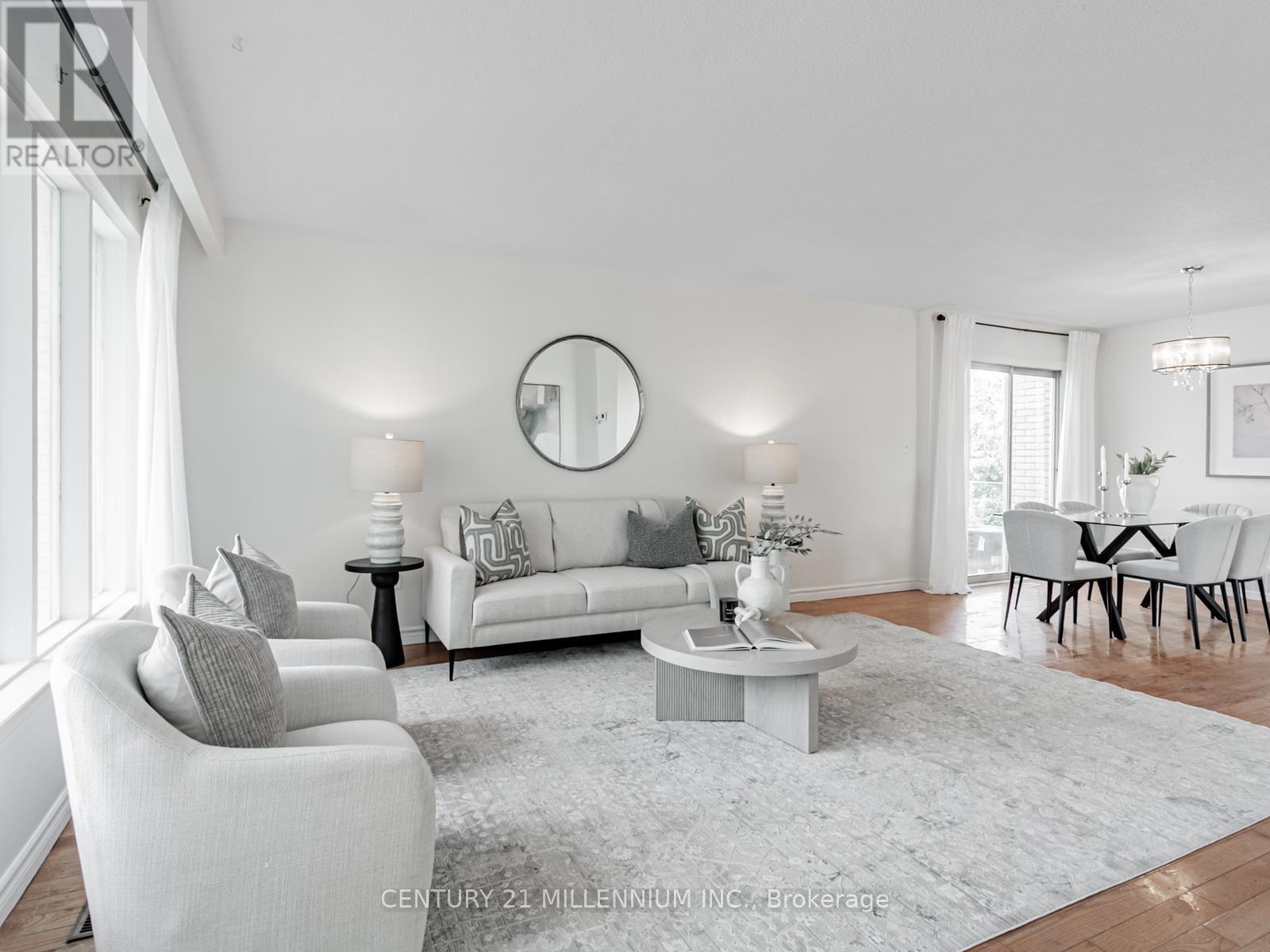 986 Mcbride Avenue, Mississauga, Ontario  L5C 1L6 - Photo 6 - W12500836