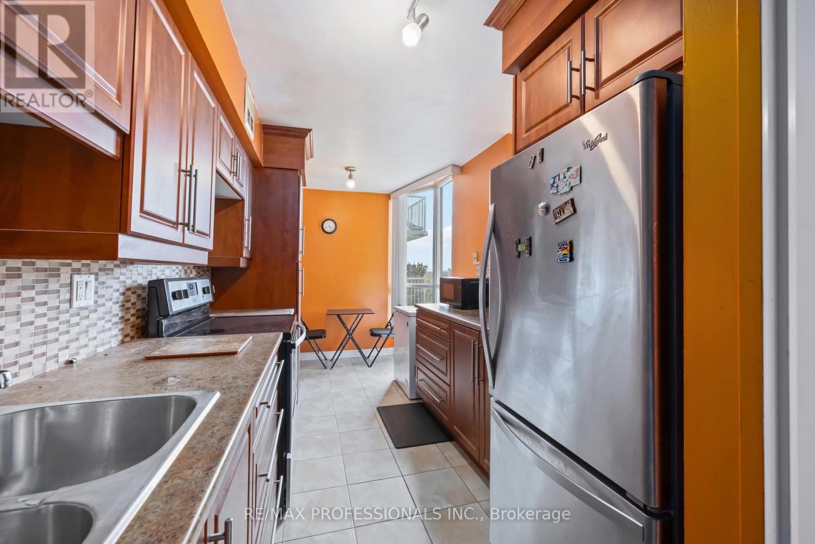 1206 - 3077 Weston Road, Toronto, Ontario  M9M 3A1 - Photo 11 - W12500844
