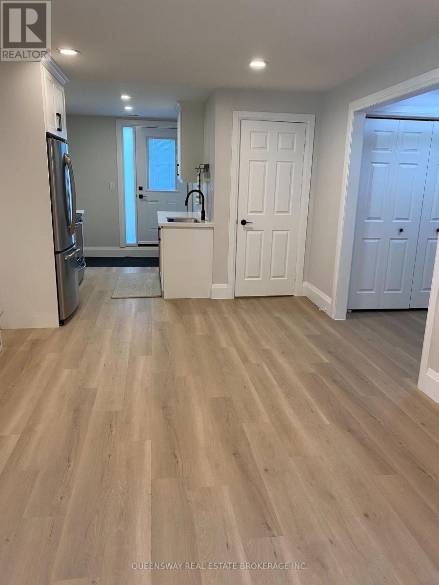 38 Eastview Crescent, Orangeville, Ontario  L9W 4X3 - Photo 10 - W12500850