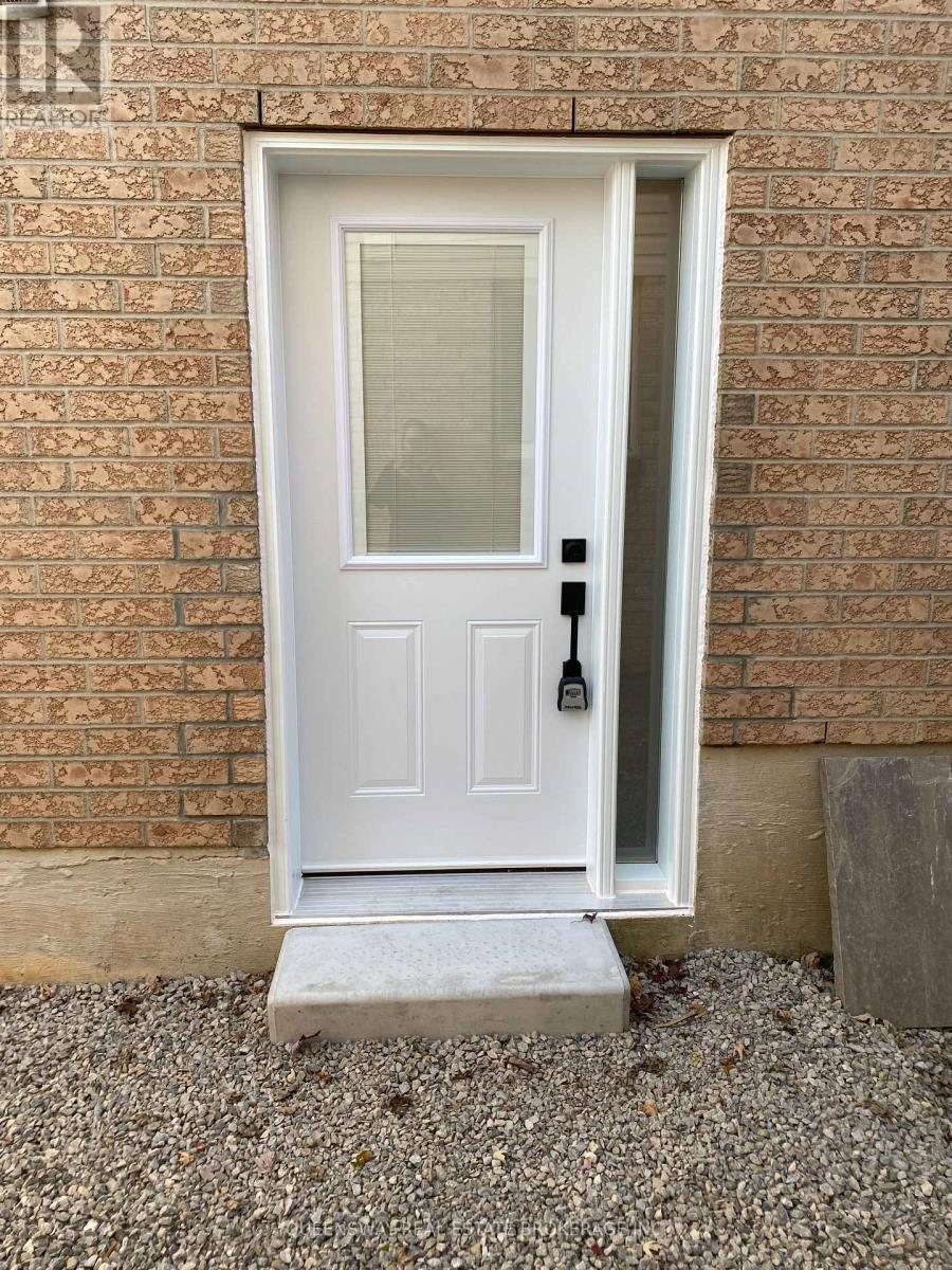 38 Eastview Crescent, Orangeville, Ontario  L9W 4X3 - Photo 3 - W12500850